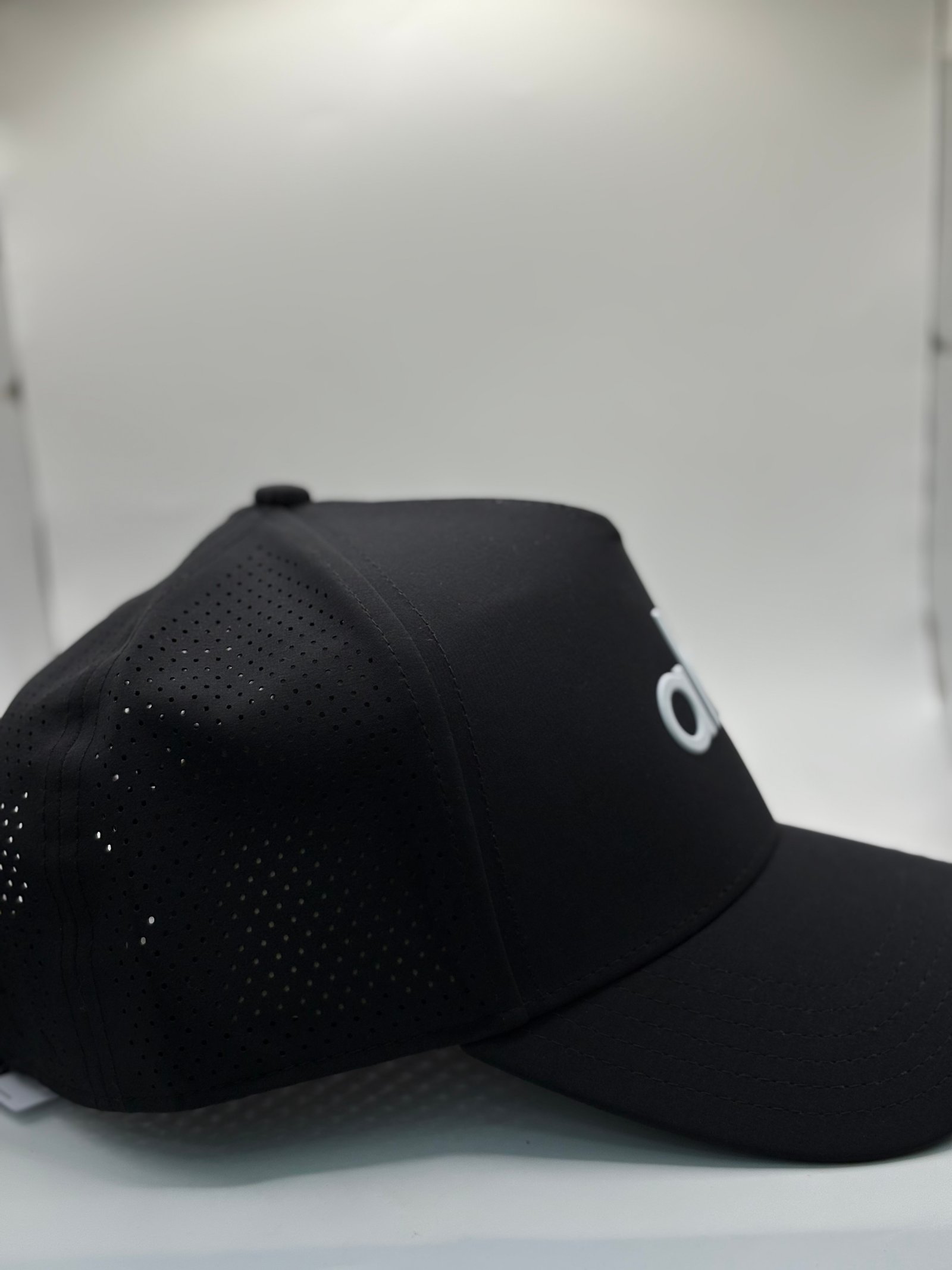 Gorra ALO Blanco y negro - foto 2