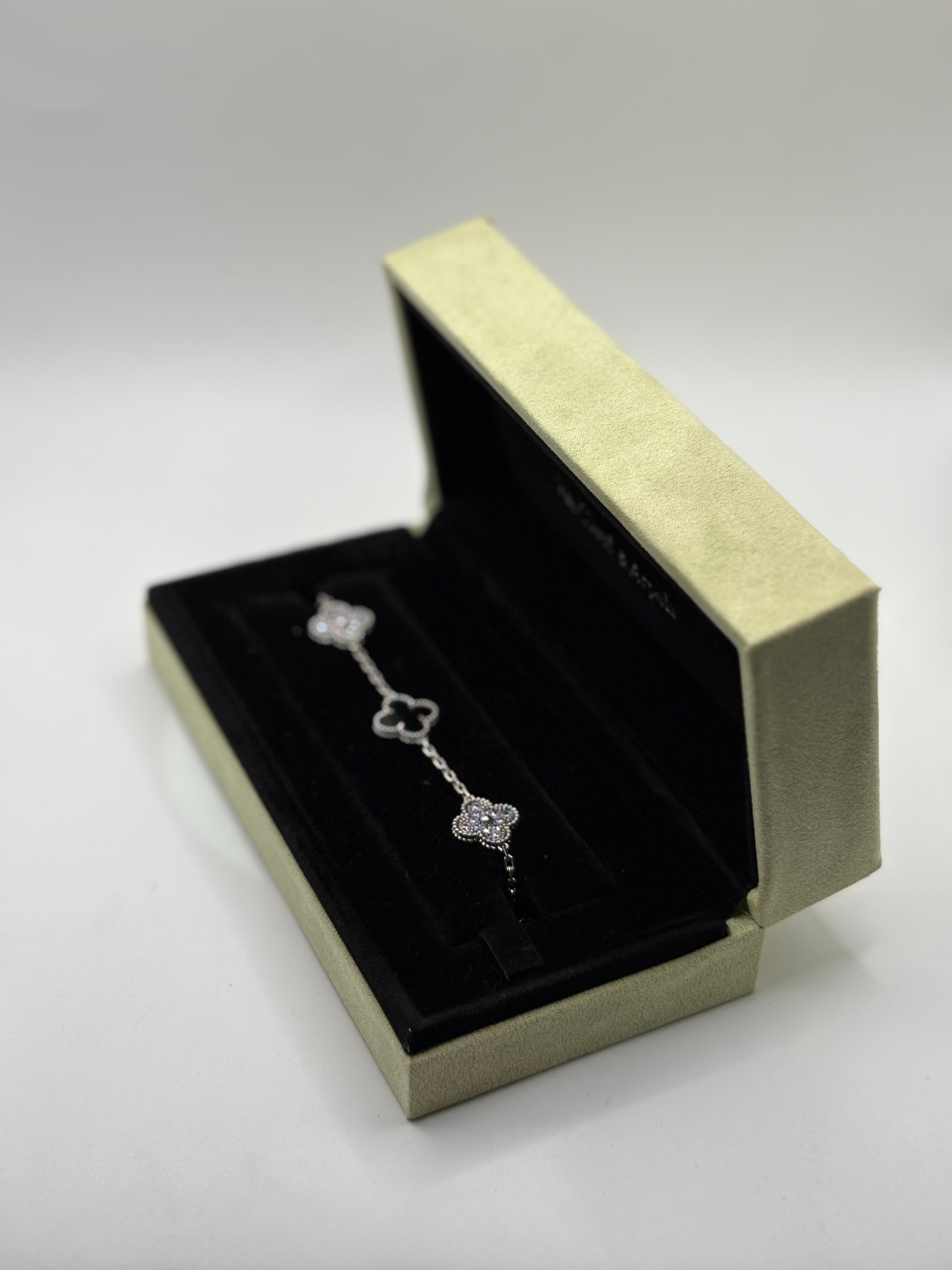 Van cleef Plata Y negro - foto 2